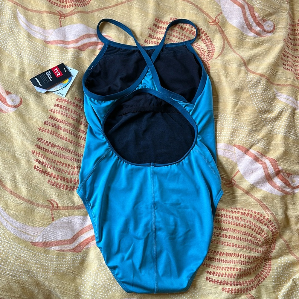 TYR Suit - Picture 2 of 5